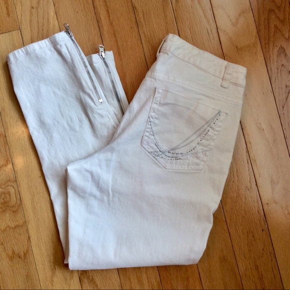 Style & Co. Denim - Style &Co White Capris Jeans